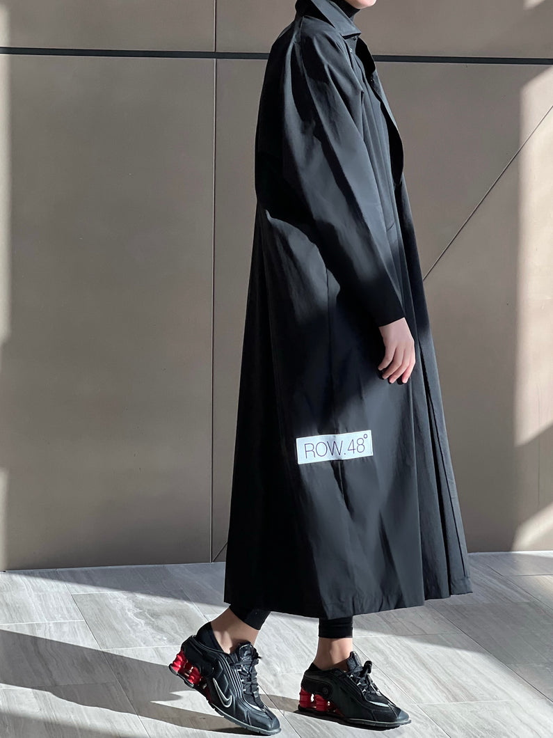 BLACK OVERSIZED SIDE-LOGO COAT