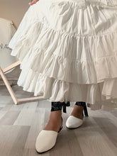 WHITE BALLERINA