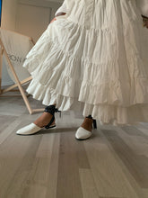 WHITE BALLERINA